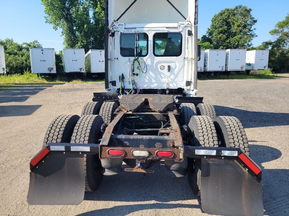 Day Cab Tractor-Heavy Duty Tractors-Freightliner-2019-Cascadia 12564ST-Fitchburg-MA-580,776\n\t\tmiles-$ 33,250 - Image 6