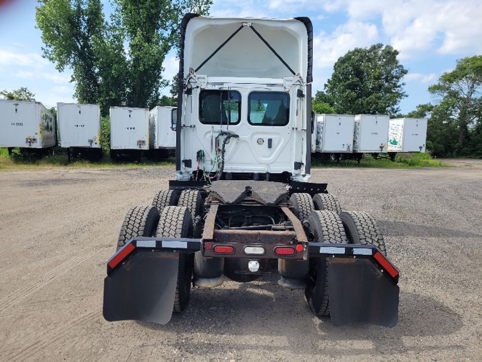 Day Cab Tractor-Heavy Duty Tractors-Freightliner-2019-Cascadia 12564ST-Fitchburg-MA-606,189\n\t\tmiles-$ 31,250 - Image 6