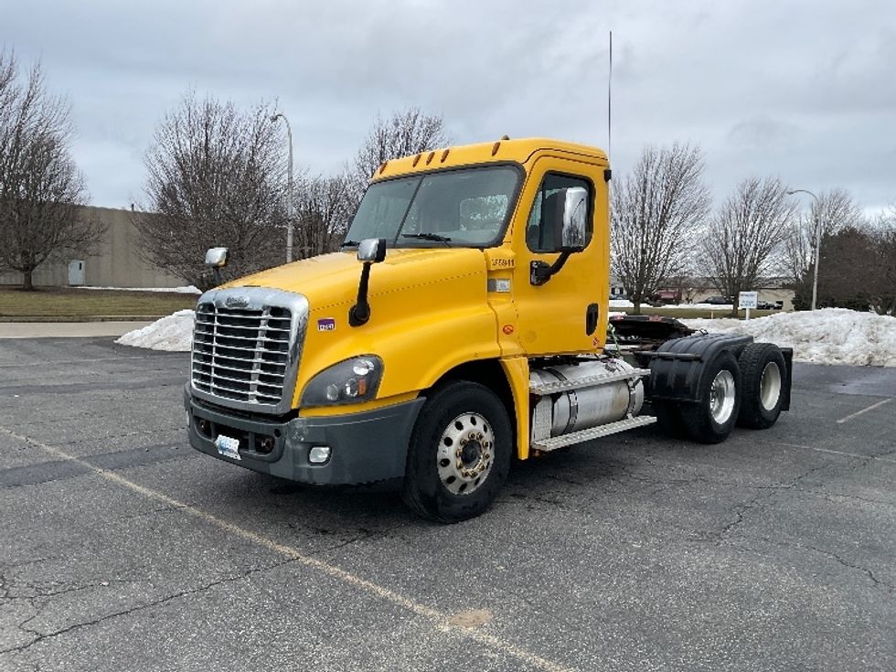 Day Cab Tractor-Heavy Duty Tractors-Freightliner-2019-Cascadia 12564ST-Flower Mound-TX-441,818\n\t\tmiles-$ 40,500 - Image 3