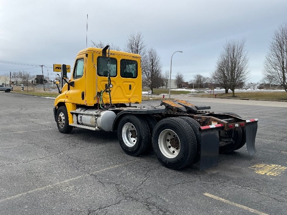 Day Cab Tractor-Heavy Duty Tractors-Freightliner-2019-Cascadia 12564ST-Flower Mound-TX-441,818\n\t\tmiles-$ 40,500 - Image 5