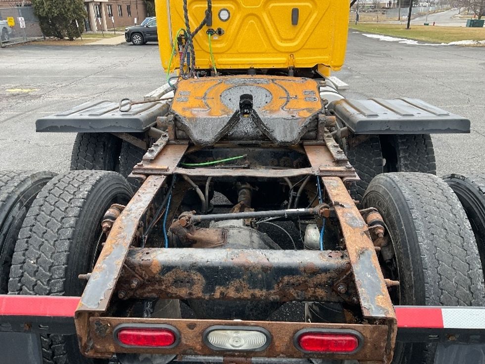 Day Cab Tractor-Heavy Duty Tractors-Freightliner-2019-Cascadia 12564ST-Flower Mound-TX-441,818\n\t\tmiles-$ 40,500 - Image 6
