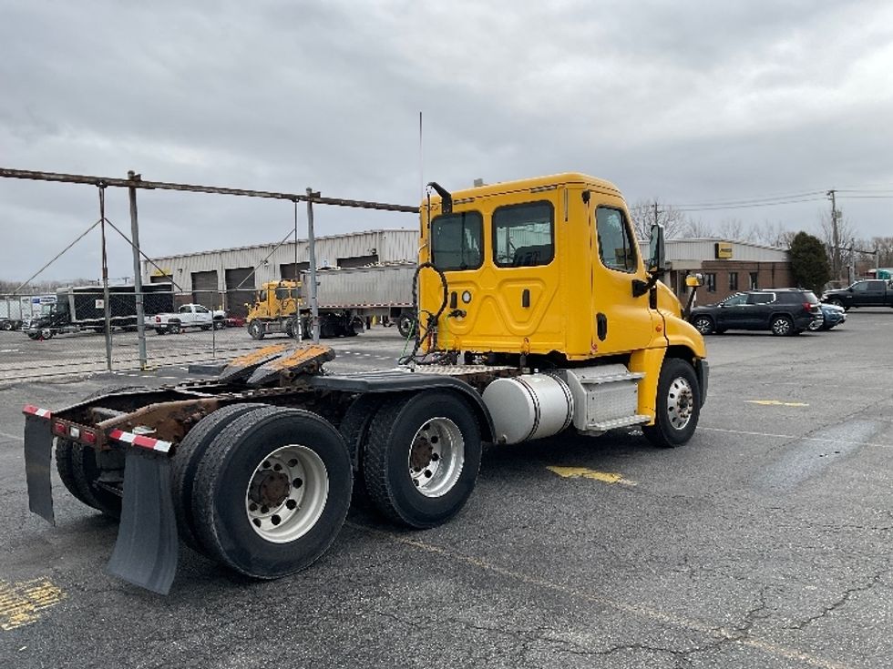 Day Cab Tractor-Heavy Duty Tractors-Freightliner-2019-Cascadia 12564ST-Flower Mound-TX-441,818\n\t\tmiles-$ 40,500 - Image 7