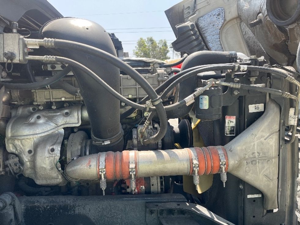 Day Cab Tractor-Heavy Duty Tractors-Freightliner-2019-Cascadia 12564ST-Fontana-CA-329,694\n\t\tmiles-$ 47,250 - Image 15