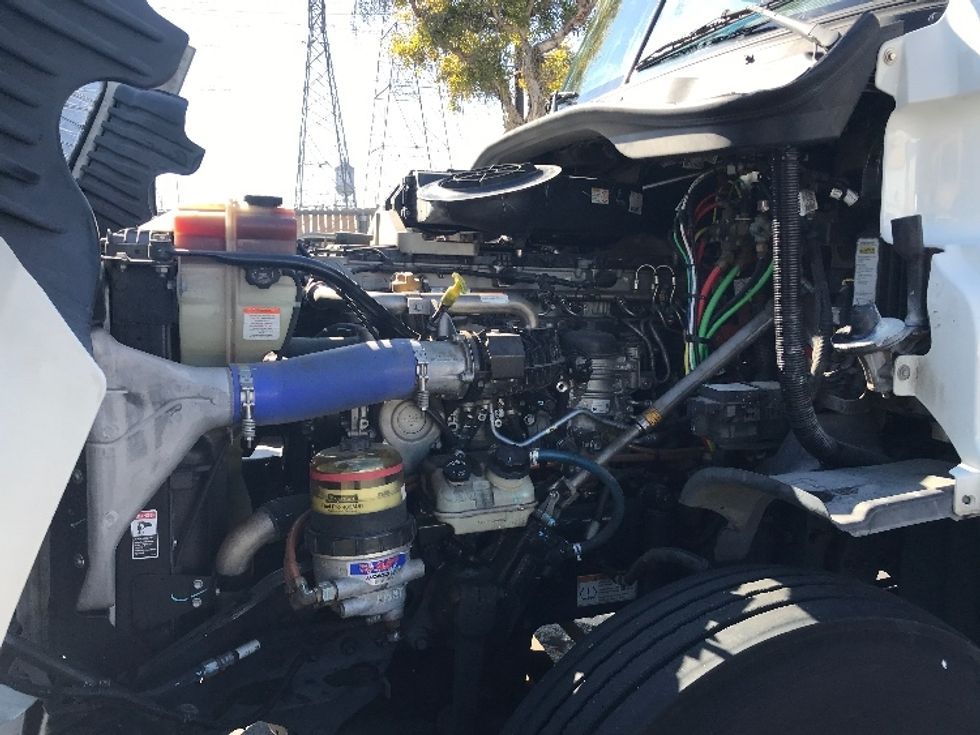 Day Cab Tractor-Heavy Duty Tractors-Freightliner-2019-Cascadia 12564ST-Fontana-CA-338,978\n\t\tmiles-$ 57,500 - Image 16