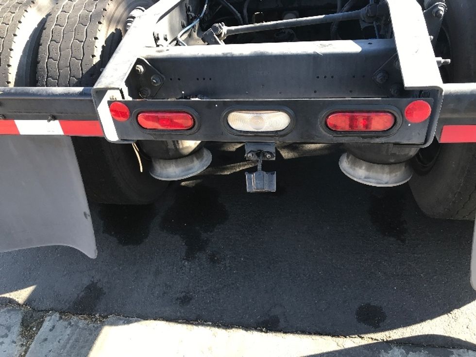 Day Cab Tractor-Heavy Duty Tractors-Freightliner-2019-Cascadia 12564ST-Fontana-CA-338,978\n\t\tmiles-$ 57,500 - Image 17