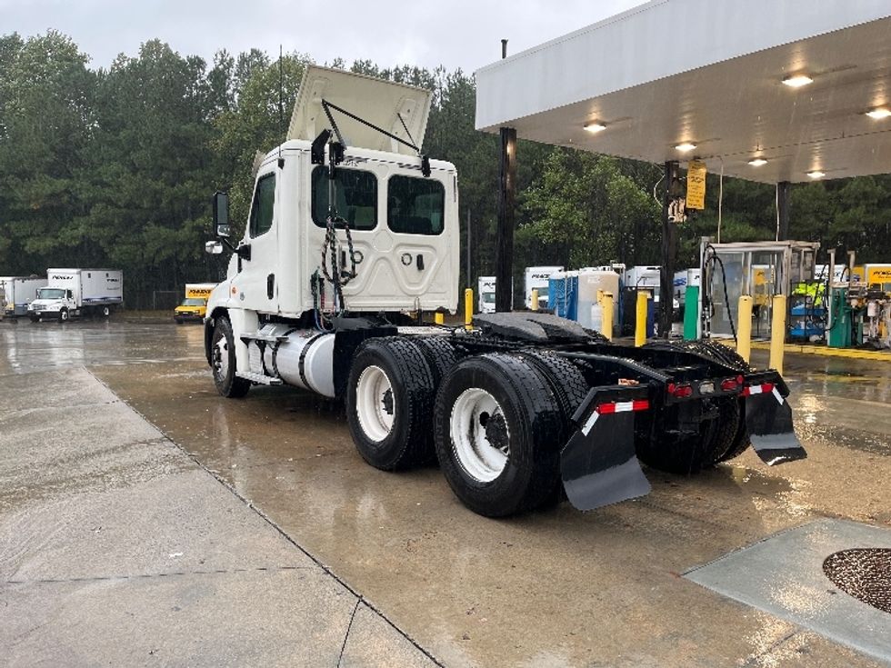 Day Cab Tractor-Heavy Duty Tractors-Freightliner-2019-Cascadia 12564ST-Forest Park-GA-493,836\n\t\tmiles-$ 36,250 - Image 5