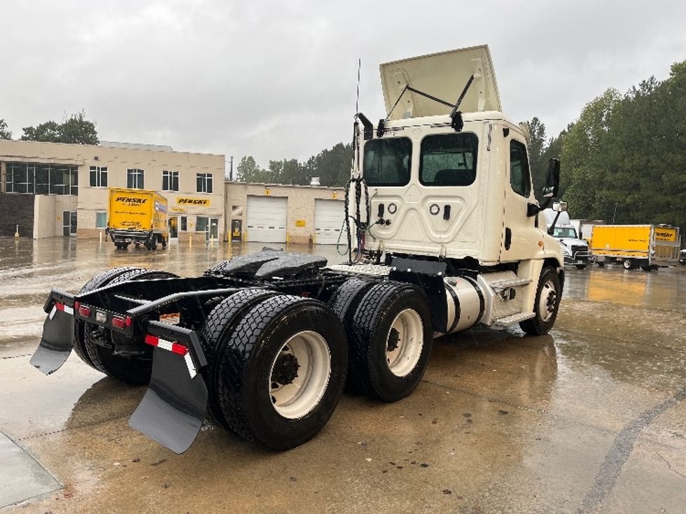 Day Cab Tractor-Heavy Duty Tractors-Freightliner-2019-Cascadia 12564ST-Forest Park-GA-493,836\n\t\tmiles-$ 36,250 - Image 7