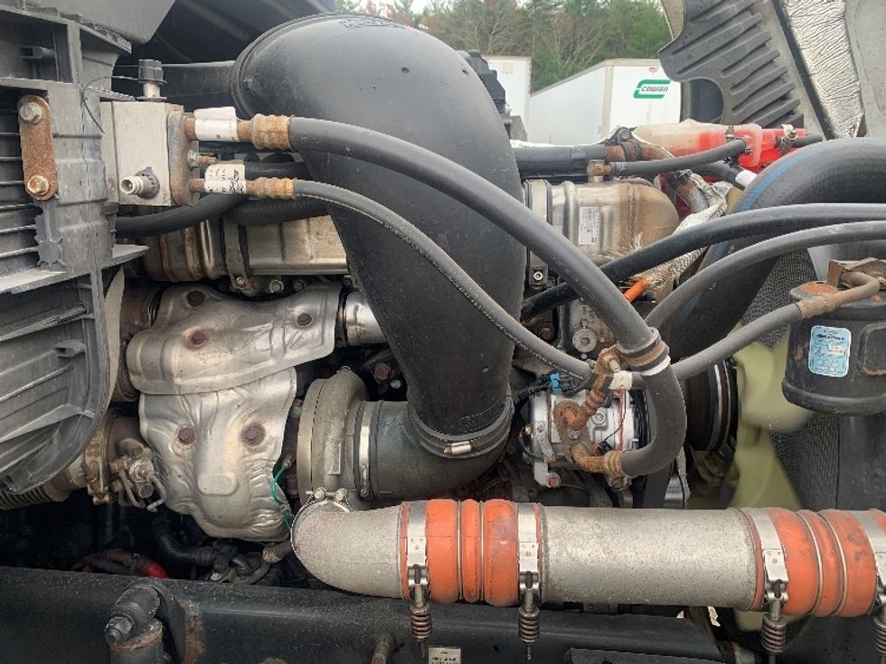 Day Cab Tractor-Heavy Duty Tractors-Freightliner-2019-Cascadia 12564ST-Franklin-MA-423,254\n\t\tmiles-$ 31,500 - Image 15