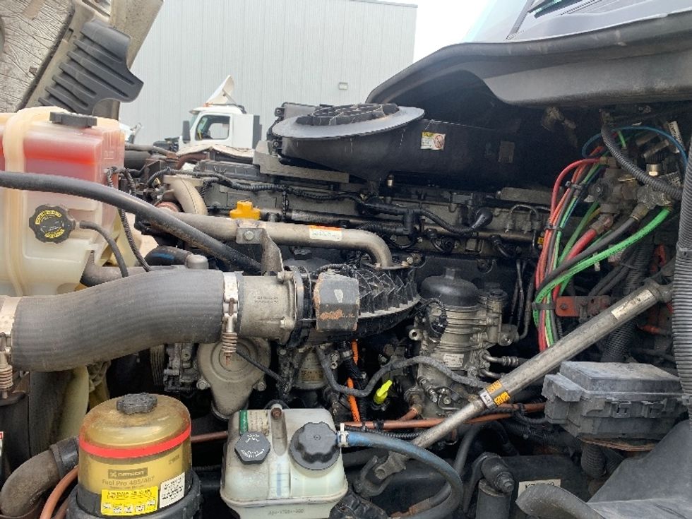 Day Cab Tractor-Heavy Duty Tractors-Freightliner-2019-Cascadia 12564ST-Franklin-MA-439,614\n\t\tmiles-$ 30,750 - Image 16