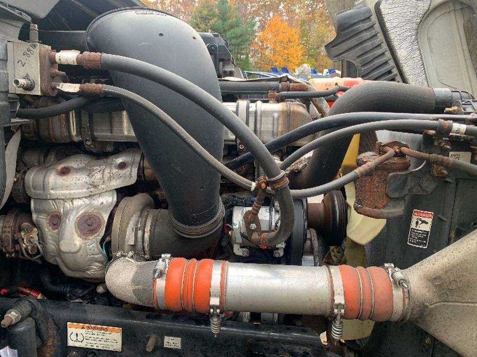 Day Cab Tractor-Heavy Duty Tractors-Freightliner-2019-Cascadia 12564ST-Franklin-MA-448,715\n\t\tmiles-$ 30,500 - Image 15