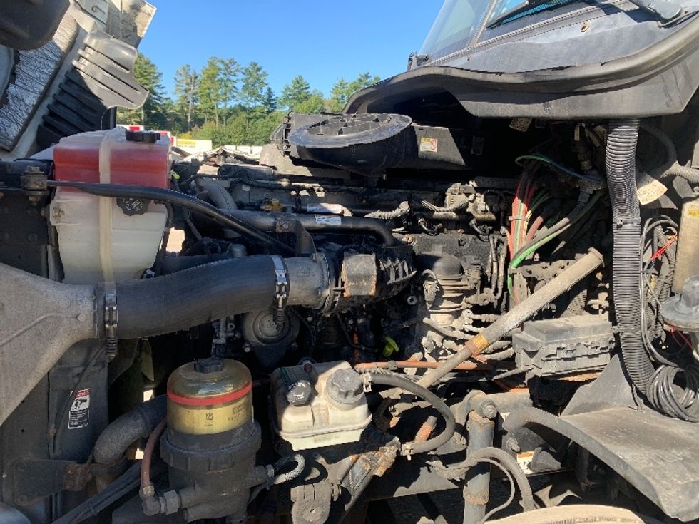 Day Cab Tractor-Heavy Duty Tractors-Freightliner-2019-Cascadia 12564ST-Franklin-MA-451,393\n\t\tmiles-$ 30,250 - Image 16