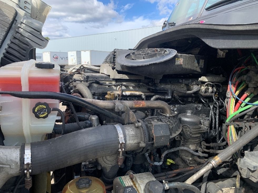 Day Cab Tractor-Heavy Duty Tractors-Freightliner-2019-Cascadia 12564ST-Franklin-MA-465,782\n\t\tmiles-$ 29,750 - Image 16