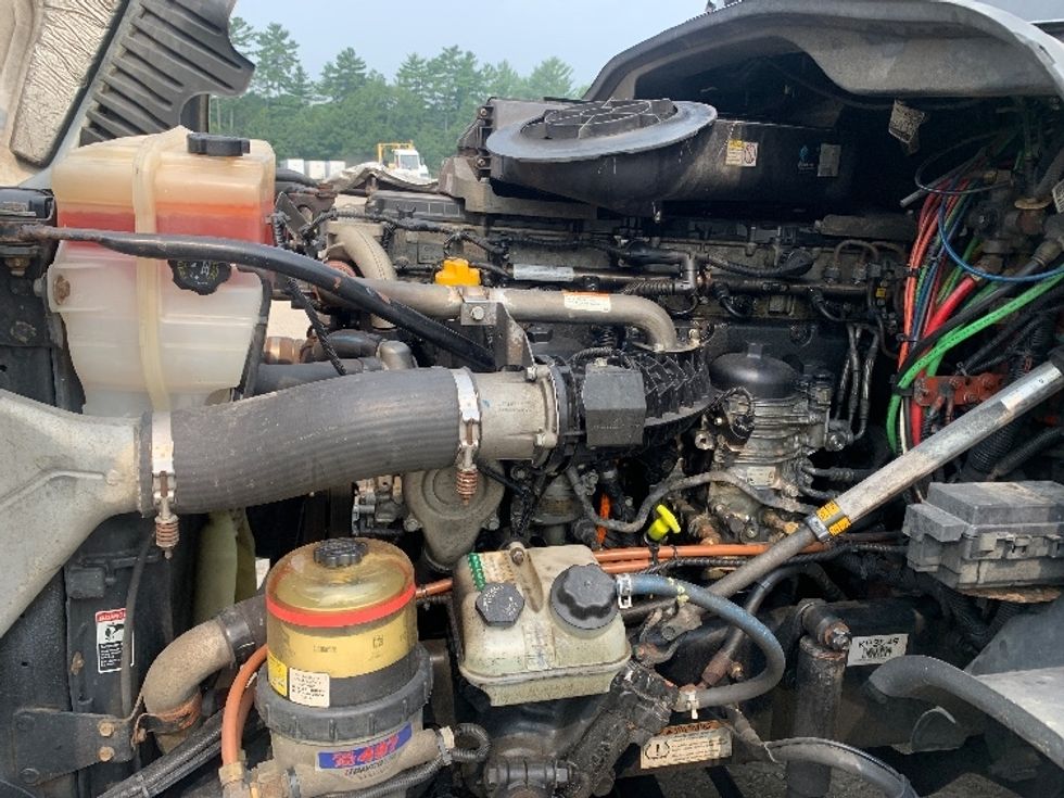 Day Cab Tractor-Heavy Duty Tractors-Freightliner-2019-Cascadia 12564ST-Franklin-MA-473,484\n\t\tmiles-$ 29,250 - Image 16