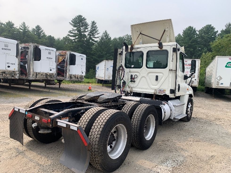 Day Cab Tractor-Heavy Duty Tractors-Freightliner-2019-Cascadia 12564ST-Franklin-MA-473,484\n\t\tmiles-$ 29,250 - Image 7