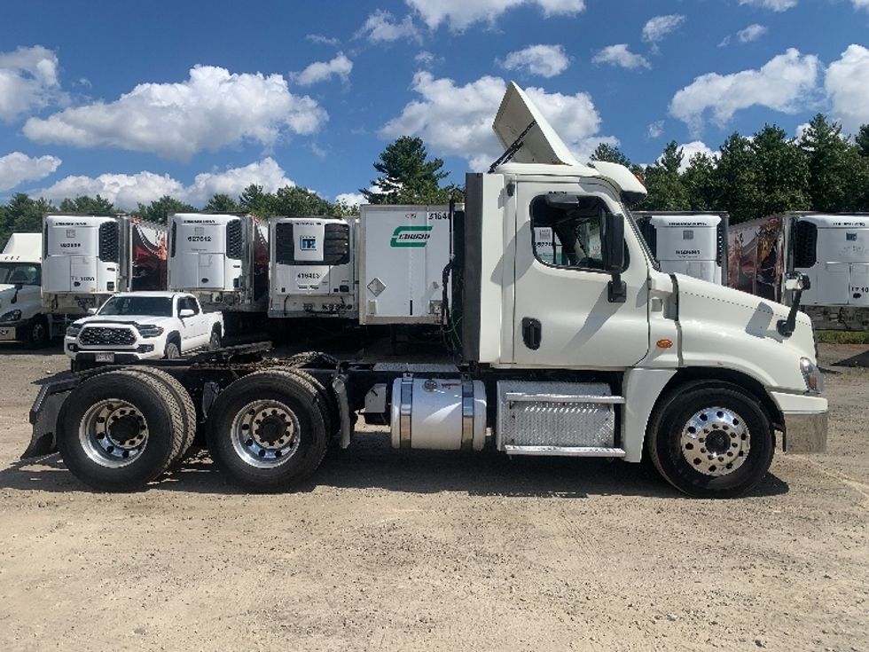Day Cab Tractor-Heavy Duty Tractors-Freightliner-2019-Cascadia 12564ST-Franklin-MA-475,497\n\t\tmiles-$ 23,750 - Image 8