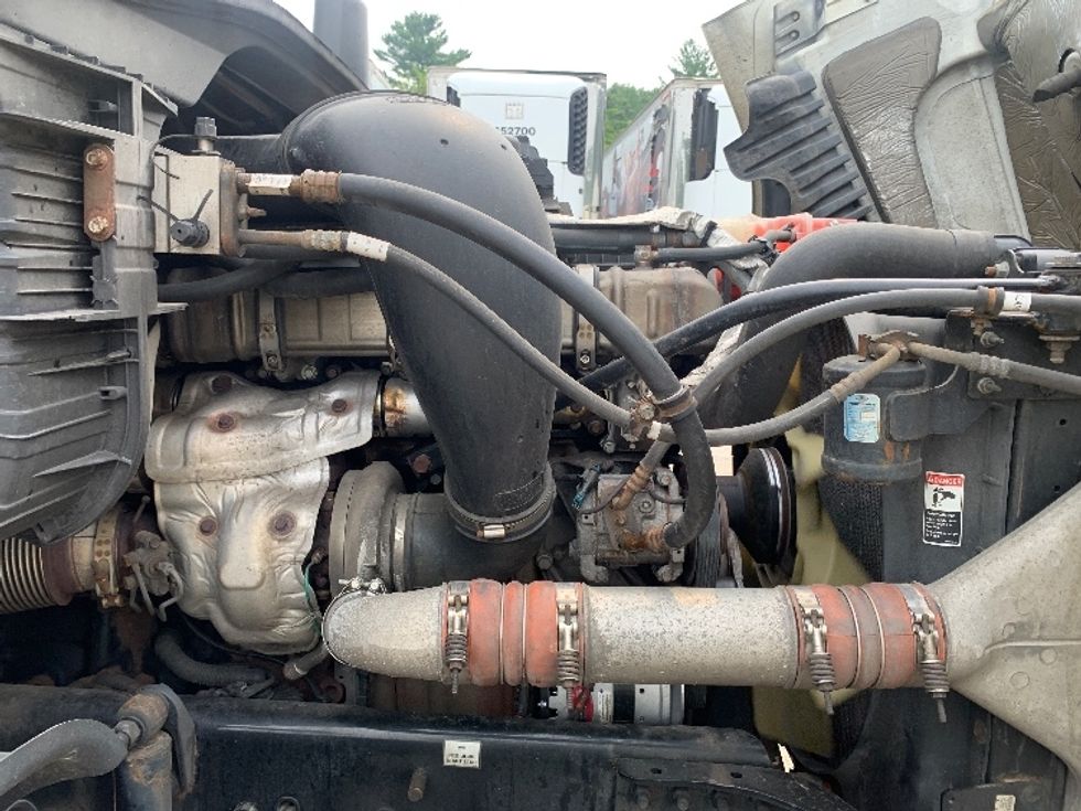 Day Cab Tractor-Heavy Duty Tractors-Freightliner-2019-Cascadia 12564ST-Franklin-MA-479,927\n\t\tmiles-$ 31,250 - Image 15