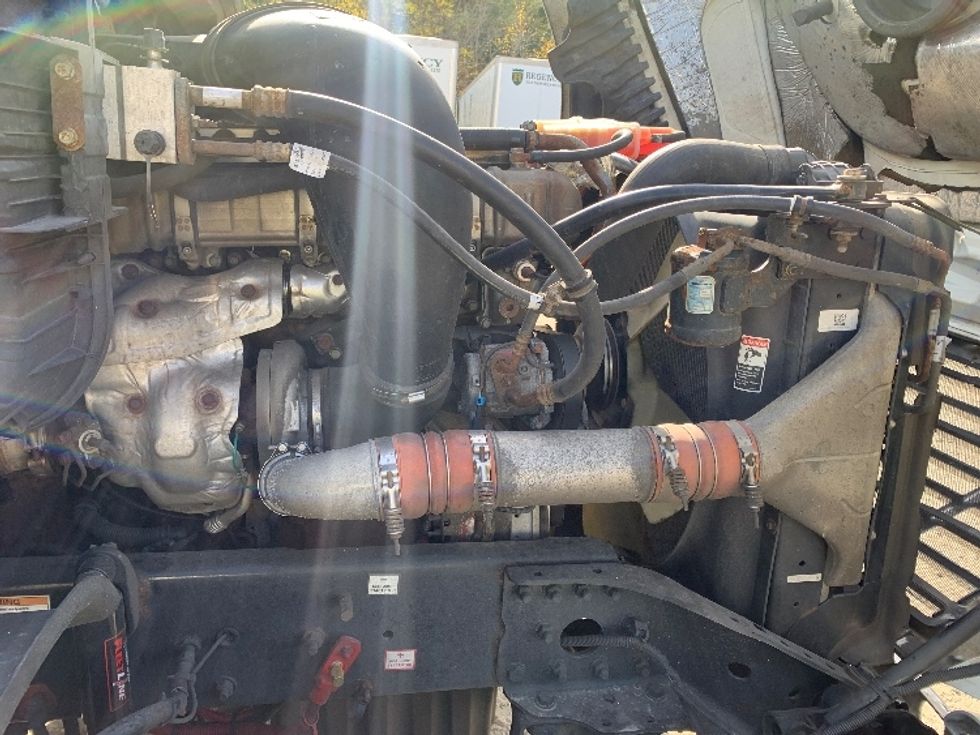 Day Cab Tractor-Heavy Duty Tractors-Freightliner-2019-Cascadia 12564ST-Franklin-MA-485,115\n\t\tmiles-$ 28,750 - Image 15