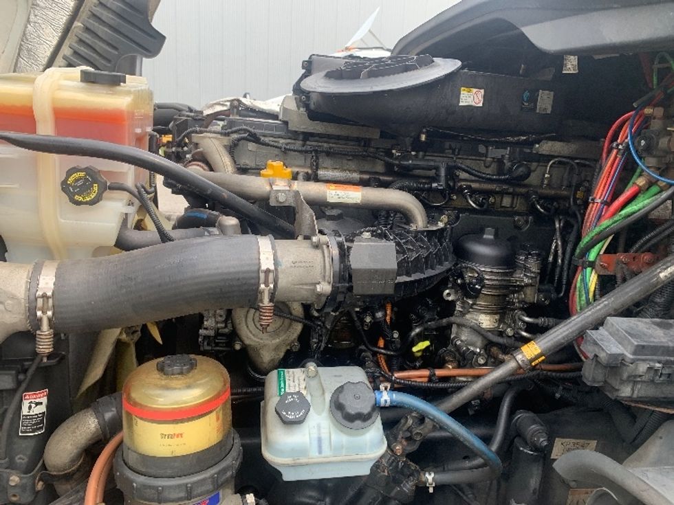 Day Cab Tractor-Heavy Duty Tractors-Freightliner-2019-Cascadia 12564ST-Franklin-MA-497,666\n\t\tmiles-$ 30,250 - Image 16