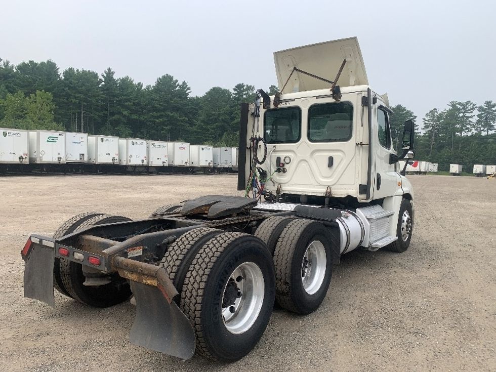 Day Cab Tractor-Heavy Duty Tractors-Freightliner-2019-Cascadia 12564ST-Franklin-MA-497,666\n\t\tmiles-$ 30,250 - Image 7