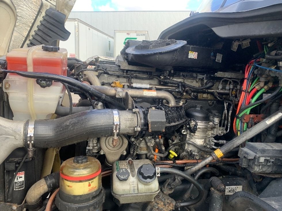 Day Cab Tractor-Heavy Duty Tractors-Freightliner-2019-Cascadia 12564ST-Franklin-MA-507,104\n\t\tmiles-$ 27,250 - Image 16