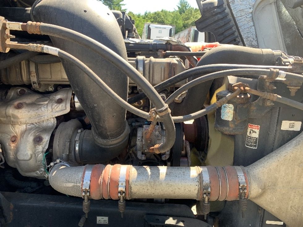 Day Cab Tractor-Heavy Duty Tractors-Freightliner-2019-Cascadia 12564ST-Franklin-MA-518,493\n\t\tmiles-$ 28,500 - Image 15
