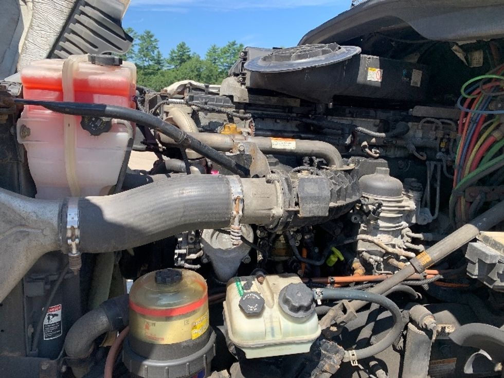 Day Cab Tractor-Heavy Duty Tractors-Freightliner-2019-Cascadia 12564ST-Franklin-MA-518,493\n\t\tmiles-$ 28,500 - Image 16