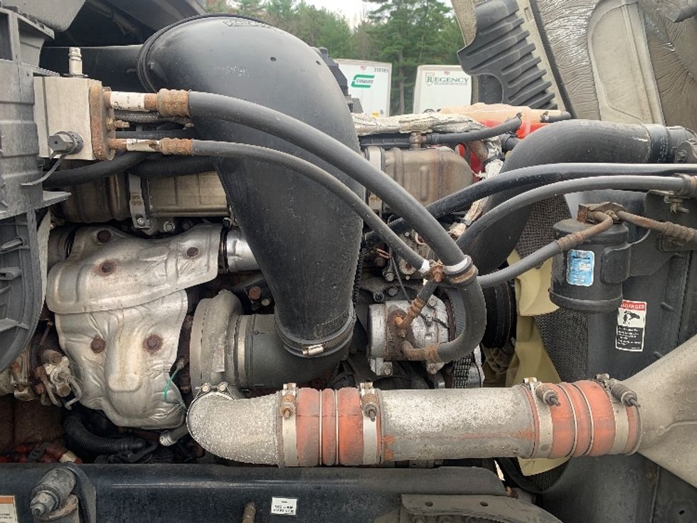 Day Cab Tractor-Heavy Duty Tractors-Freightliner-2019-Cascadia 12564ST-Franklin-MA-550,871\n\t\tmiles-$ 24,250 - Image 15