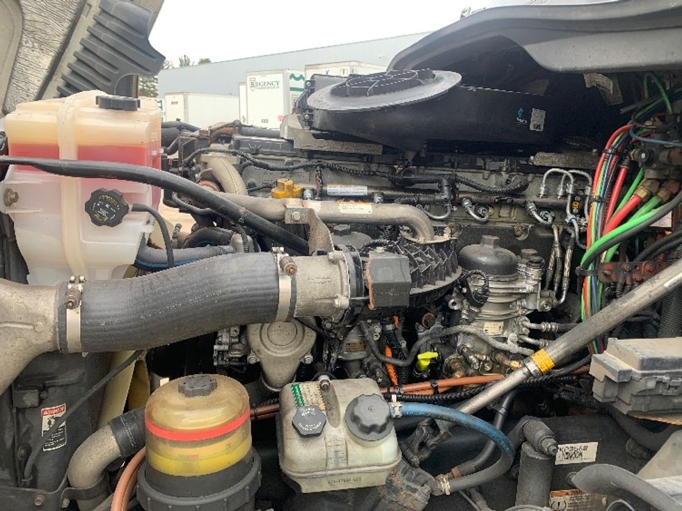 Day Cab Tractor-Heavy Duty Tractors-Freightliner-2019-Cascadia 12564ST-Franklin-MA-550,871\n\t\tmiles-$ 24,250 - Image 16