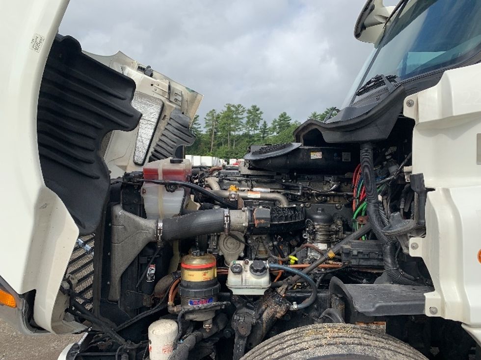 Day Cab Tractor-Heavy Duty Tractors-Freightliner-2019-Cascadia 12564ST-Franklin-MA-551,461\n\t\tmiles-$ 24,250 - Image 16