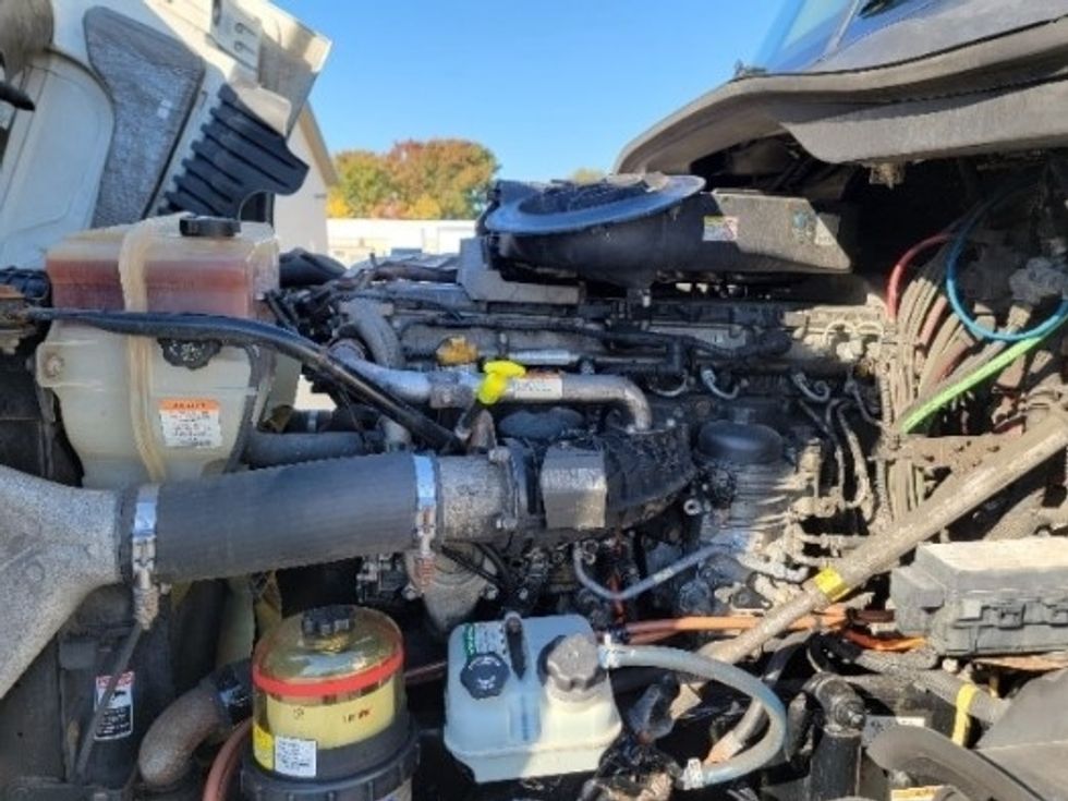 Day Cab Tractor-Heavy Duty Tractors-Freightliner-2019-Cascadia 12564ST-Fredericksburg-VA-227,177\n\t\tmiles-$ 44,000 - Image 16