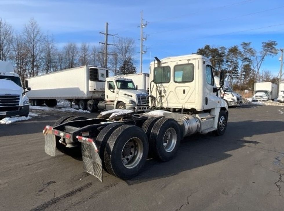 Day Cab Tractor-Heavy Duty Tractors-Freightliner-2019-Cascadia 12564ST-Fredericksburg-VA-227,177\n\t\tmiles-$ 44,000 - Image 7