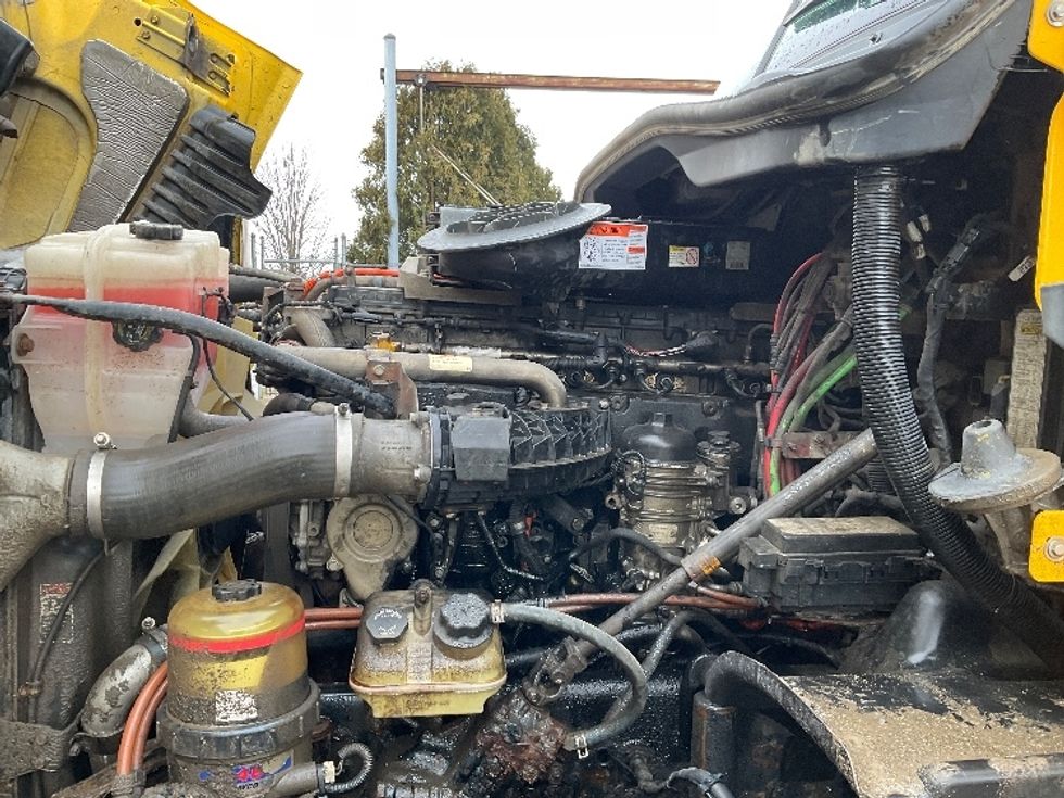 Day Cab Tractor-Heavy Duty Tractors-Freightliner-2019-Cascadia 12564ST-Fredonia-NY-416,030\n\t\tmiles-$ 40,250 - Image 16