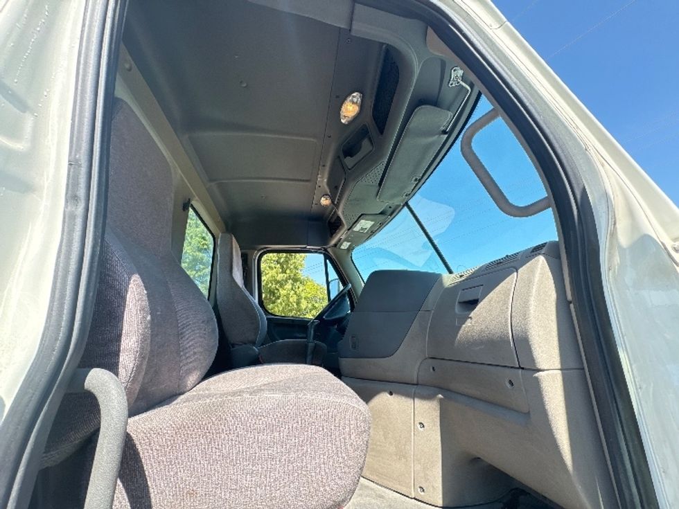 Day Cab Tractor-Heavy Duty Tractors-Freightliner-2019-Cascadia 12564ST-Garland-TX-314,618\n\t\tmiles-$ 42,500 - Image 12