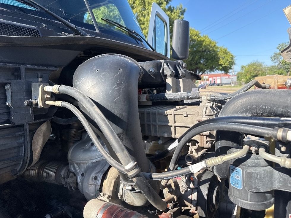 Day Cab Tractor-Heavy Duty Tractors-Freightliner-2019-Cascadia 12564ST-Garland-TX-439,924\n\t\tmiles-$ 35,250 - Image 15