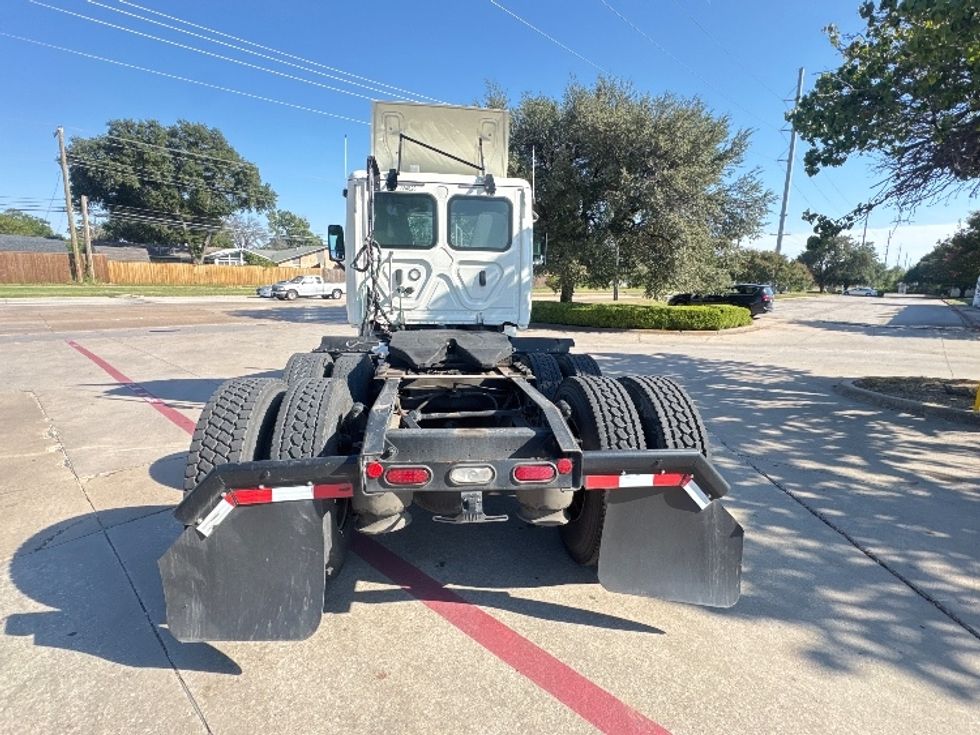 Day Cab Tractor-Heavy Duty Tractors-Freightliner-2019-Cascadia 12564ST-Garland-TX-439,924\n\t\tmiles-$ 35,250 - Image 6