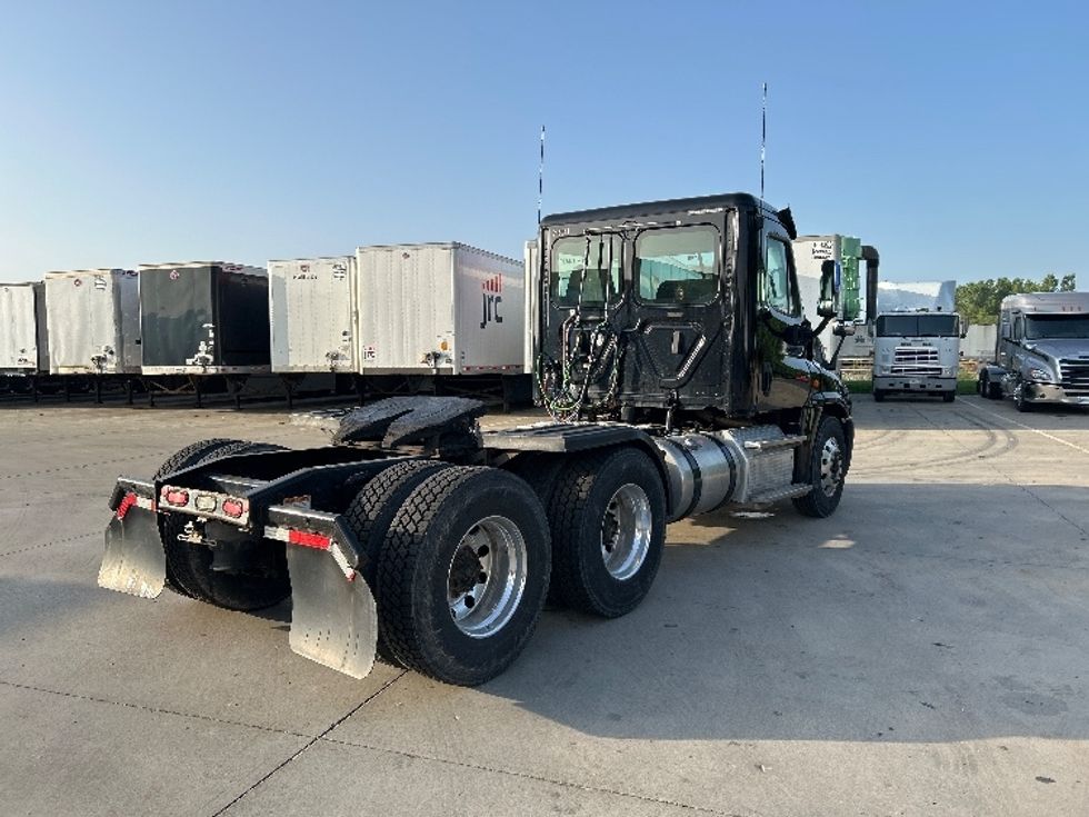 Day Cab Tractor-Heavy Duty Tractors-Freightliner-2019-Cascadia 12564ST-Goshen-IN-122,005\n\t\tmiles-$ 41,500 - Image 7