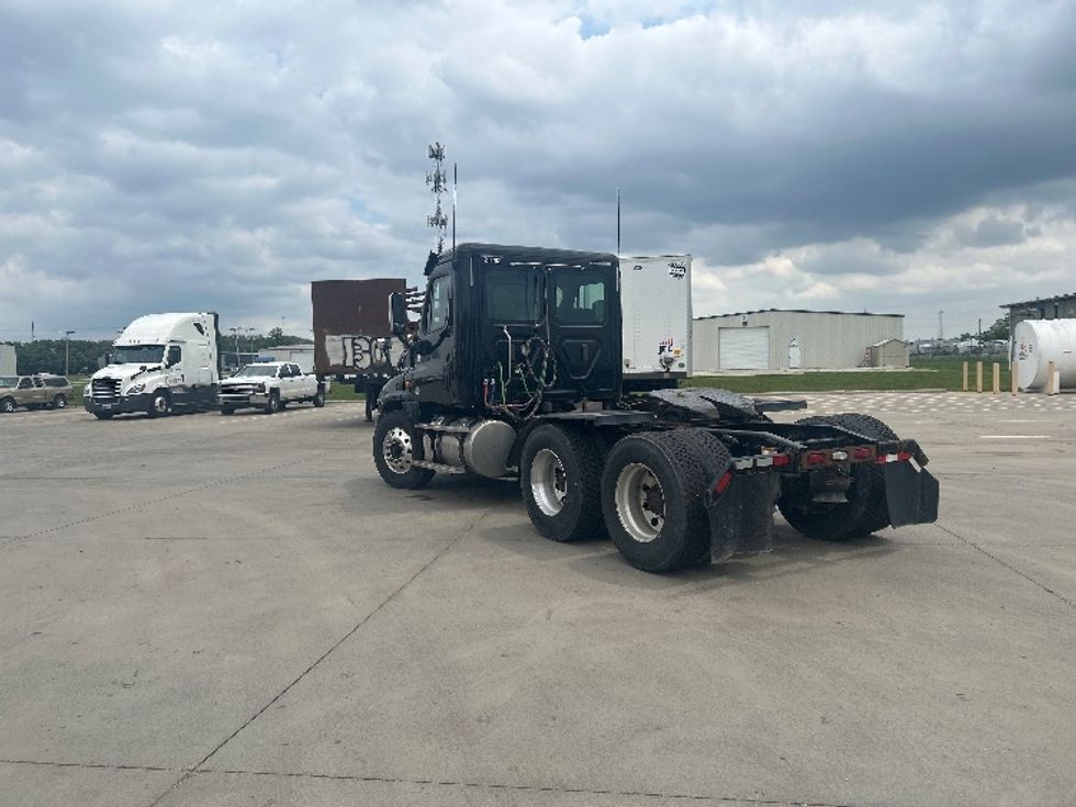 Day Cab Tractor-Heavy Duty Tractors-Freightliner-2019-Cascadia 12564ST-Goshen-IN-146,932\n\t\tmiles-$ 43,250 - Image 5
