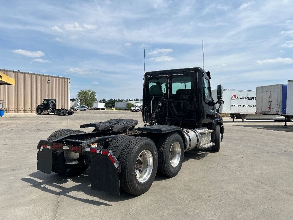 Day Cab Tractor-Heavy Duty Tractors-Freightliner-2019-Cascadia 12564ST-Goshen-IN-152,568\n\t\tmiles-$ 41,500 - Image 7