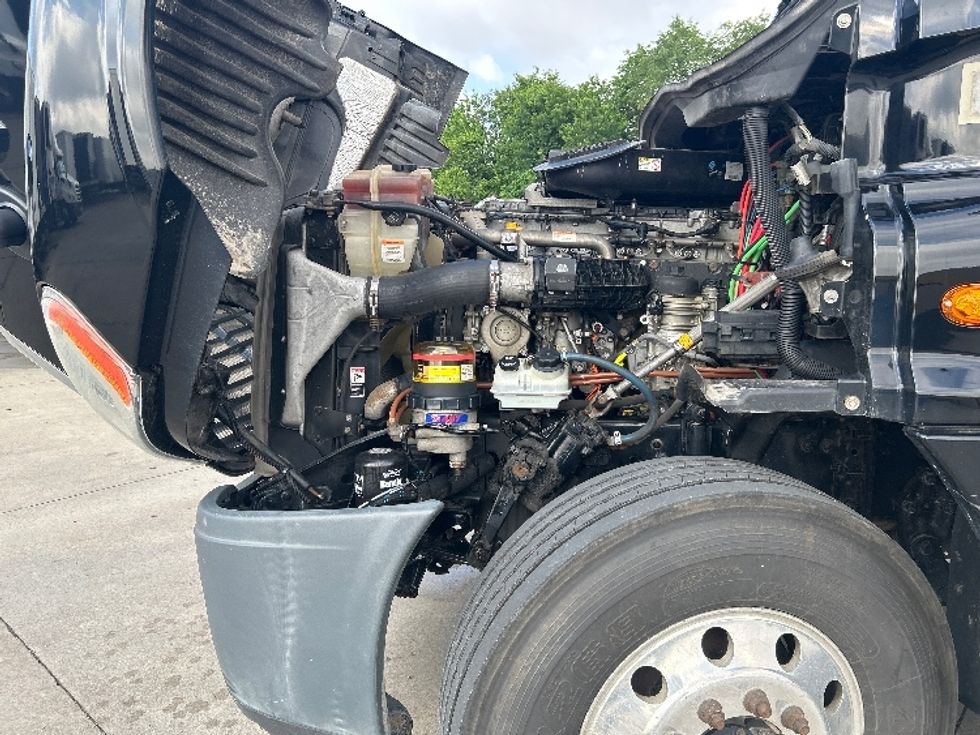 Day Cab Tractor-Heavy Duty Tractors-Freightliner-2019-Cascadia 12564ST-Goshen-IN-157,724\n\t\tmiles-$ 41,500 - Image 16