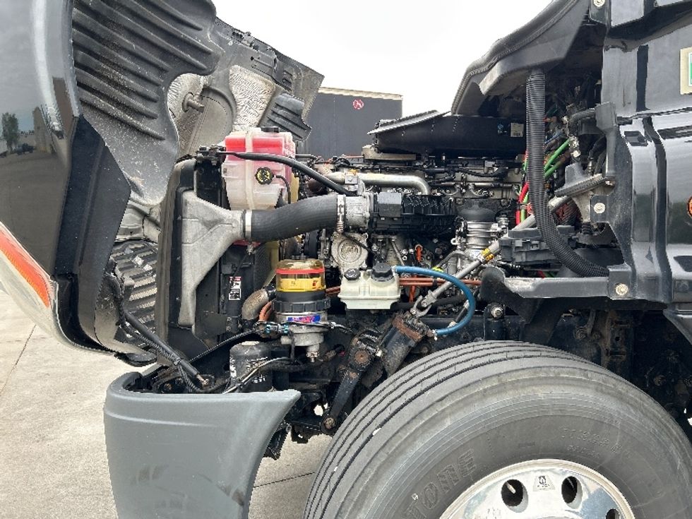 Day Cab Tractor-Heavy Duty Tractors-Freightliner-2019-Cascadia 12564ST-Goshen-IN-171,319\n\t\tmiles-$ 41,500 - Image 16