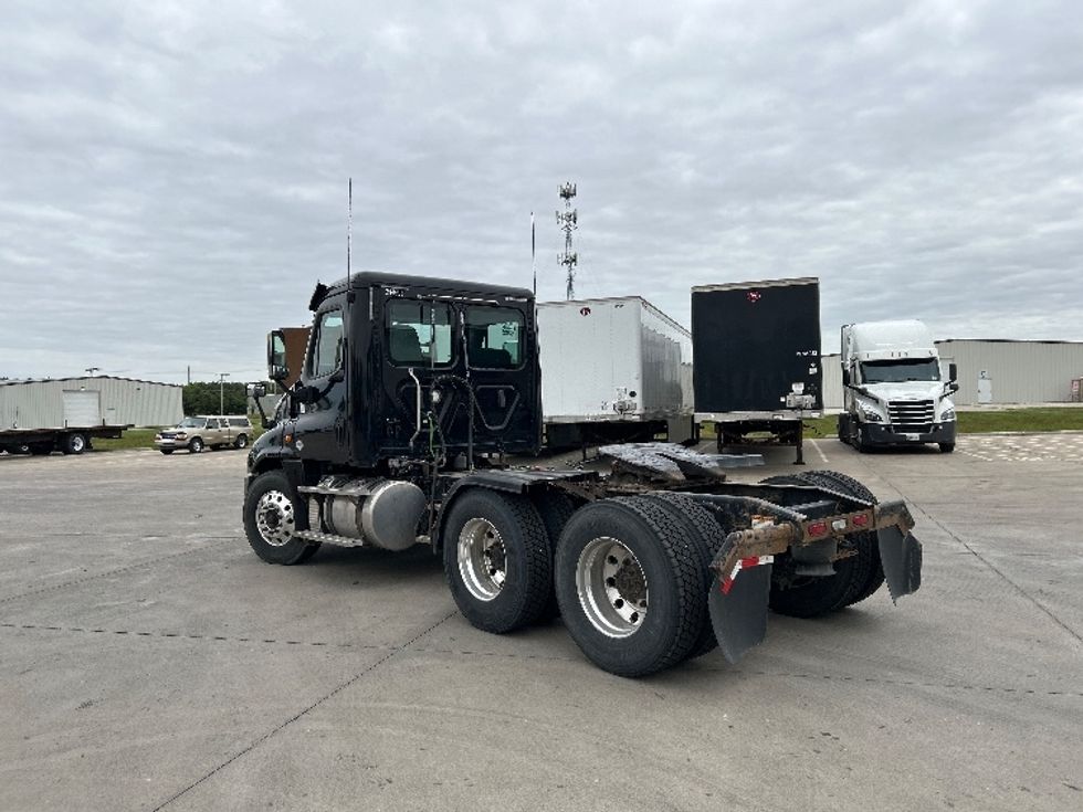 Day Cab Tractor-Heavy Duty Tractors-Freightliner-2019-Cascadia 12564ST-Goshen-IN-171,319\n\t\tmiles-$ 41,500 - Image 5