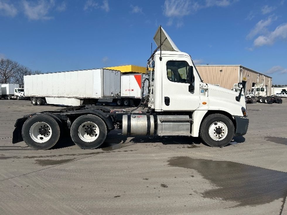 Day Cab Tractor-Heavy Duty Tractors-Freightliner-2019-Cascadia 12564ST-Goshen-IN-265,523\n\t\tmiles-$ 42,750 - Image 8
