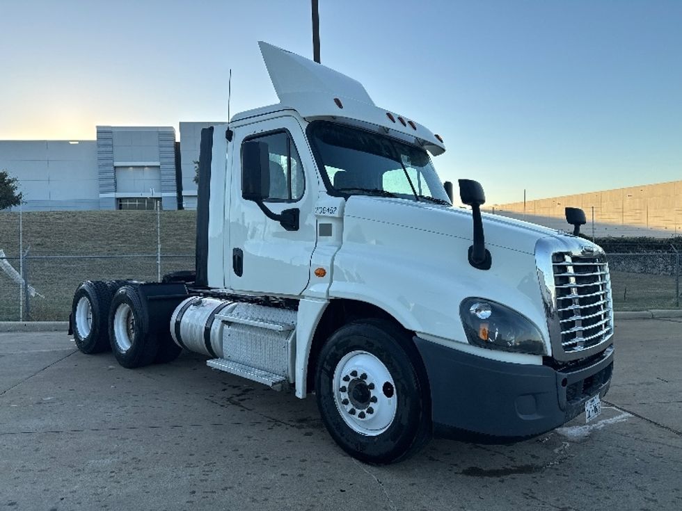 Day Cab Tractor-Heavy Duty Tractors-Freightliner-2019-Cascadia 12564ST-Grand Prairie-TX-229,983\n\t\tmiles-$ 51,750 - Image 1