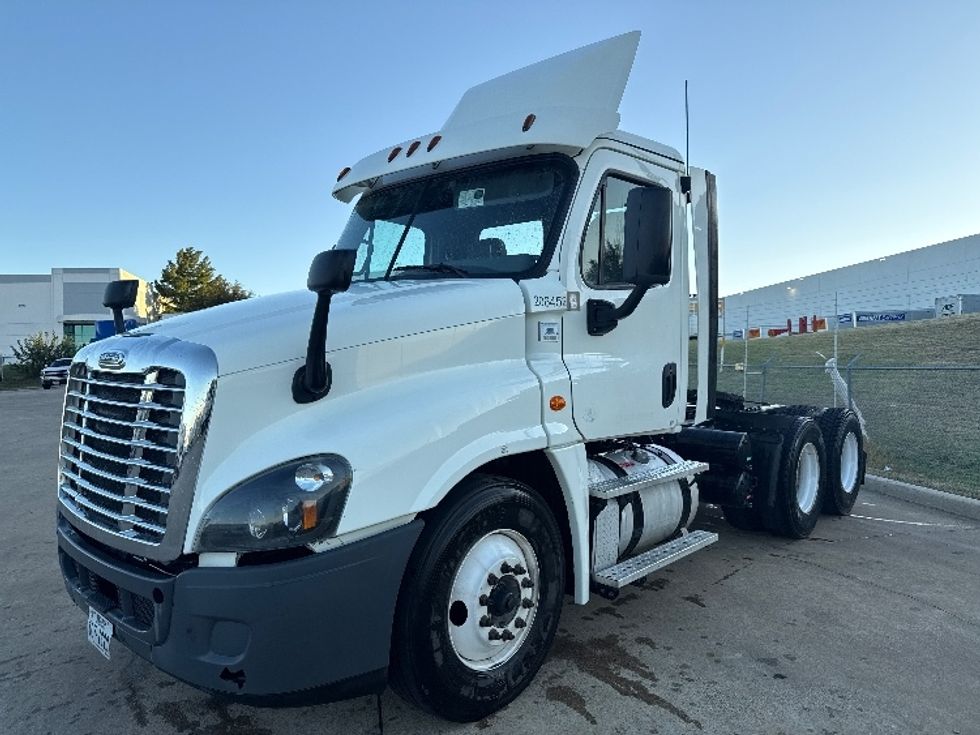 Day Cab Tractor-Heavy Duty Tractors-Freightliner-2019-Cascadia 12564ST-Grand Prairie-TX-229,983\n\t\tmiles-$ 51,750 - Image 3