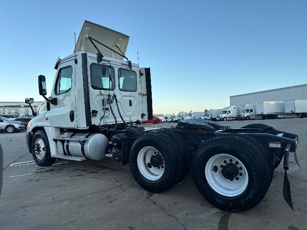 Day Cab Tractor-Heavy Duty Tractors-Freightliner-2019-Cascadia 12564ST-Grand Prairie-TX-229,983\n\t\tmiles-$ 51,750 - Image 5