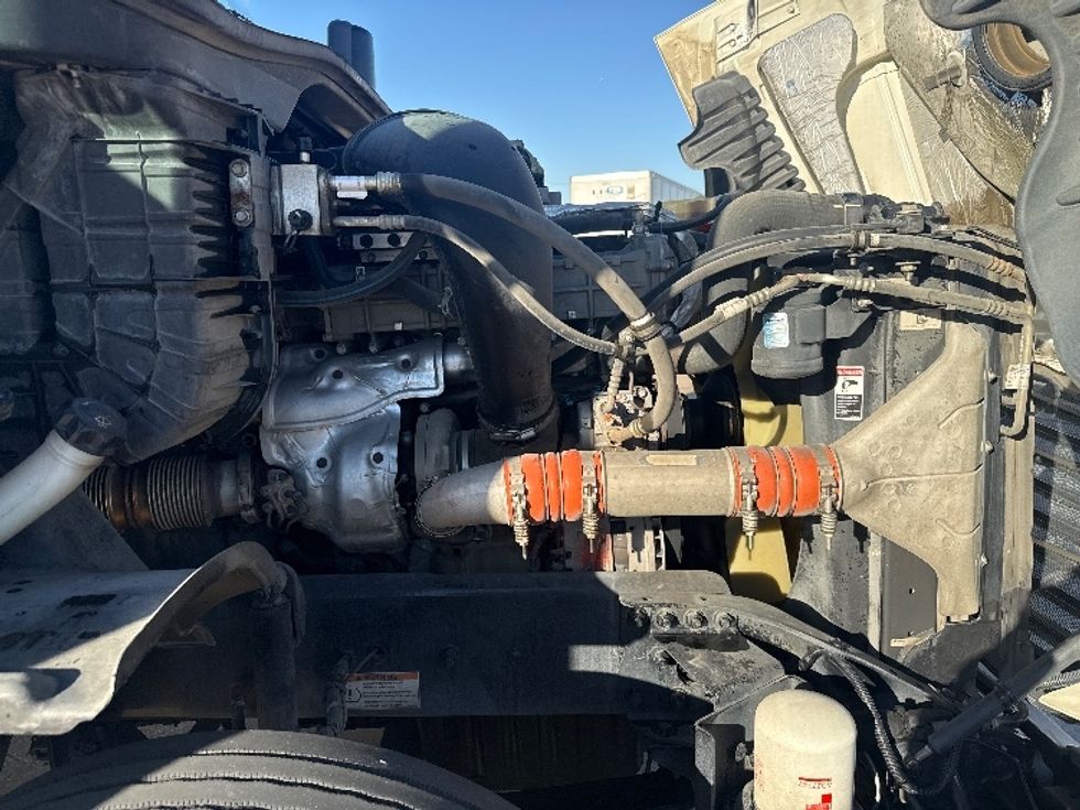 Day Cab Tractor-Heavy Duty Tractors-Freightliner-2019-Cascadia 12564ST-Grand Prairie-TX-301,187\n\t\tmiles-$ 47,000 - Image 15