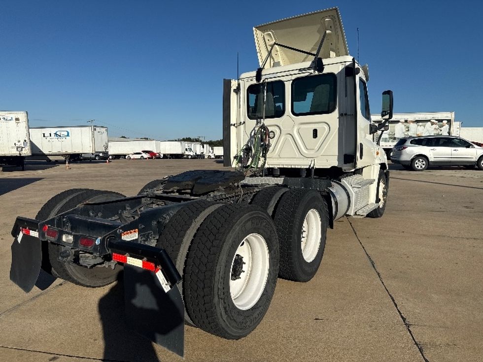 Day Cab Tractor-Heavy Duty Tractors-Freightliner-2019-Cascadia 12564ST-Grand Prairie-TX-301,187\n\t\tmiles-$ 47,000 - Image 7