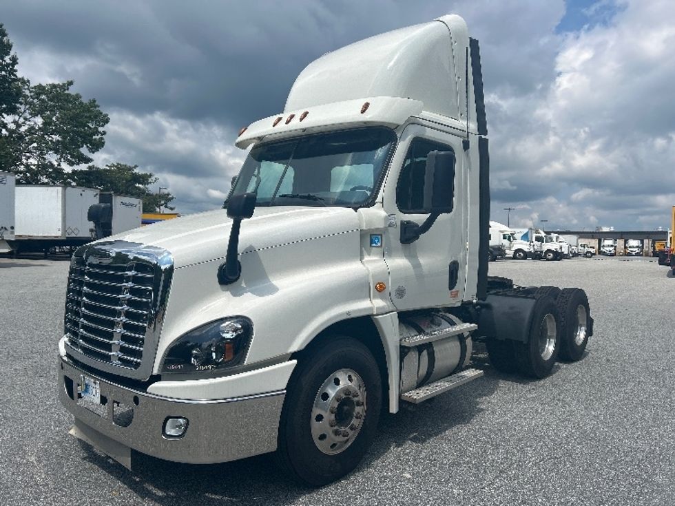 Day Cab Tractor-Heavy Duty Tractors-Freightliner-2019-Cascadia 12564ST-Greensboro-NC-508,051\n\t\tmiles-$ 37,500 - Image 1