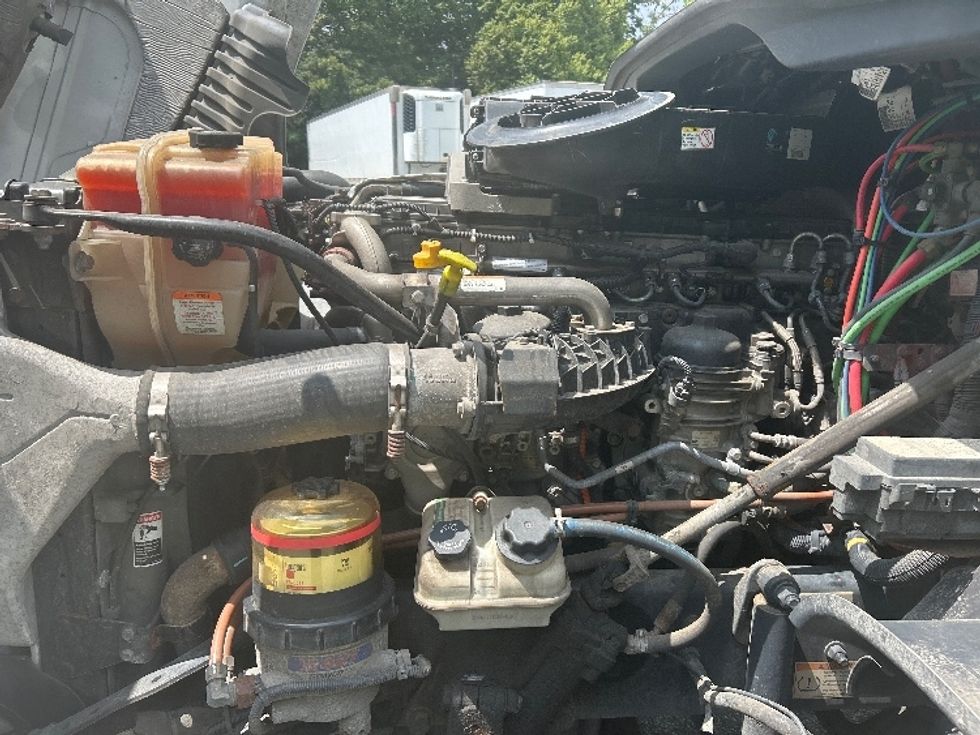 Day Cab Tractor-Heavy Duty Tractors-Freightliner-2019-Cascadia 12564ST-Greensboro-NC-508,051\n\t\tmiles-$ 37,500 - Image 16