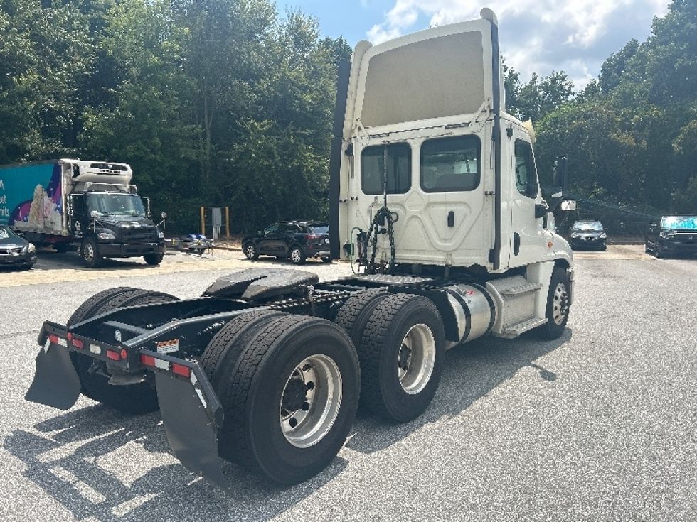 Day Cab Tractor-Heavy Duty Tractors-Freightliner-2019-Cascadia 12564ST-Greensboro-NC-508,051\n\t\tmiles-$ 37,500 - Image 7